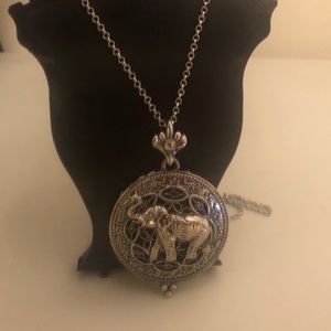 Boho Elephant 6x Magnifying Glass Top Sliding Magnet Pendant Necklace Magnifier